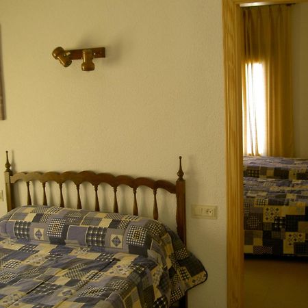 Hotel Alvarez Tuejar Luaran gambar
