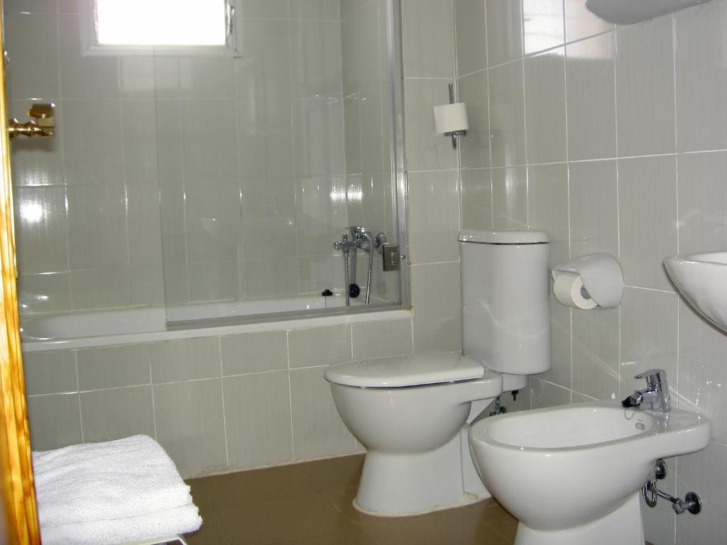 Hotel Alvarez Tuejar Bilik gambar